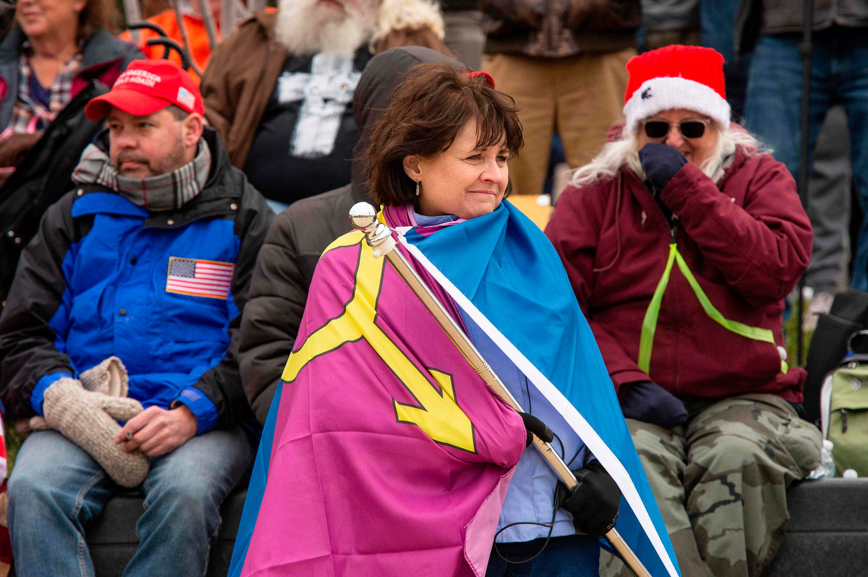 De Straight Pride-vlag van behoudende Amerikanen die voor traditionele waarden zijn. Beeld AFP