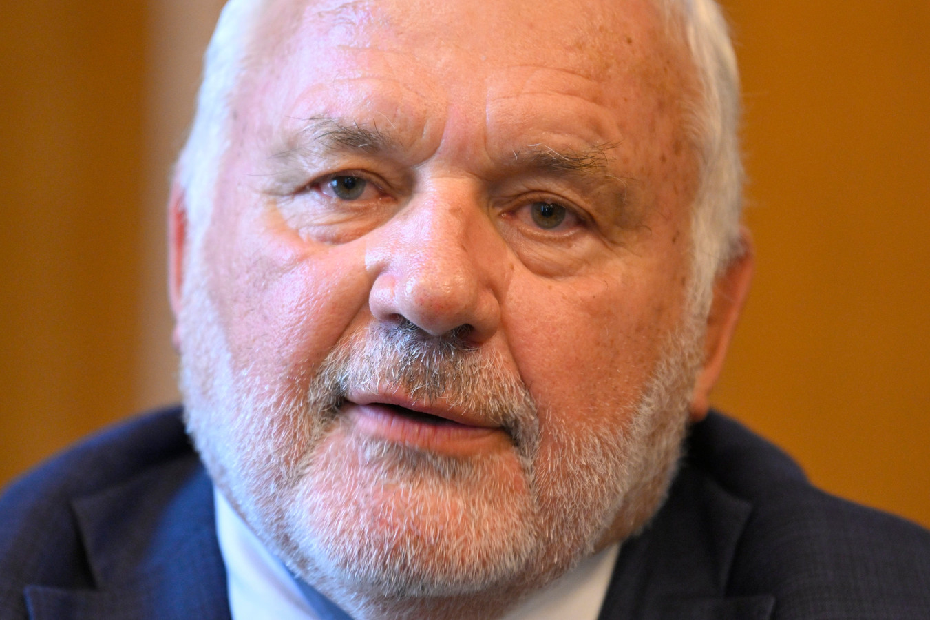 Burgemeester Dedecker laat Taverne De Stamenei half jaar sluiten “Ze