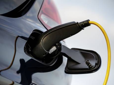 Elektrische auto blijft voorlopig duur. Aldus Toyota, de grootste autofabrikant ter wereld