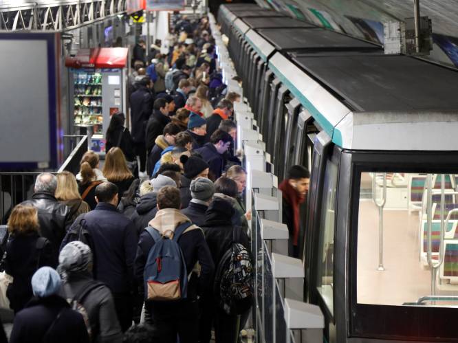 Staking Parijse metro vanaf maandag tijdlang opgeschort: “Maar dit is niet het einde”