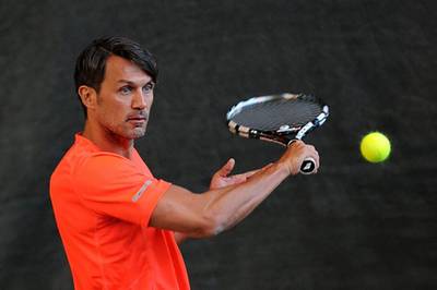 Nederlandse tennisser tegen Maldini in Milaan