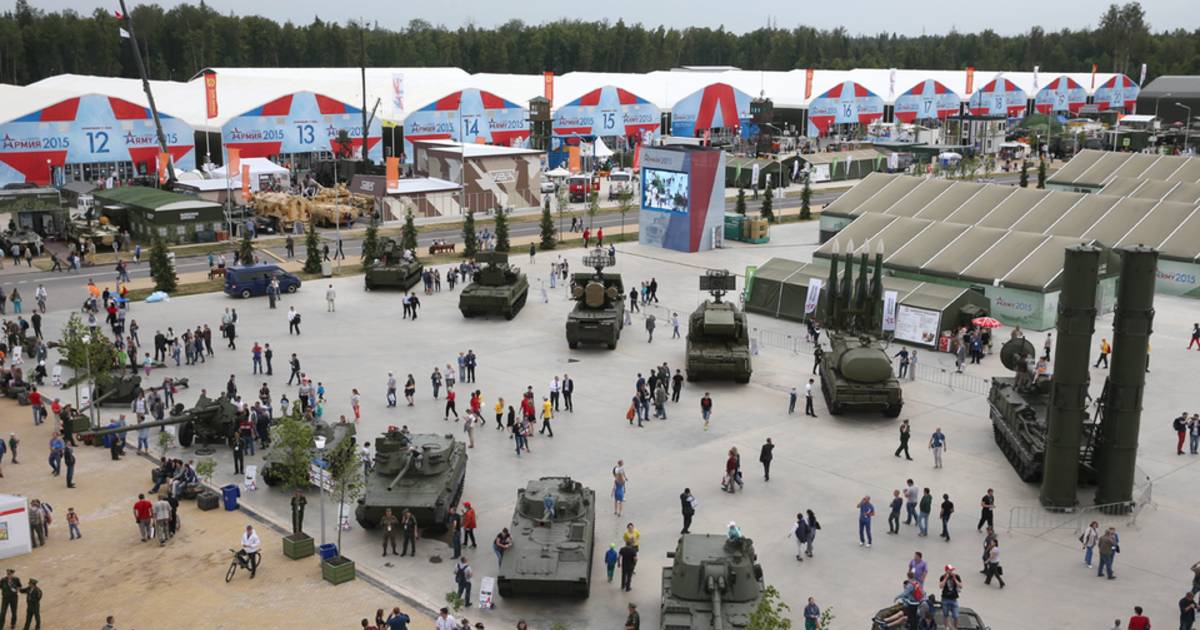 La Russia espone armi in una grande mostra militare vicino a Mosca: “Vogliono mostrare quanto sia difficile isolarle” |  Guerra tra Ucraina e Russia