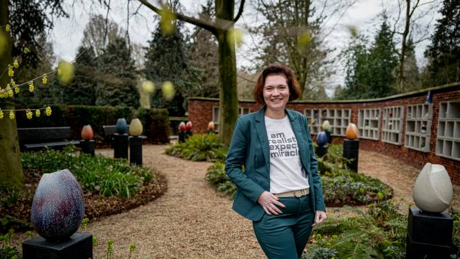 Met Uitvaartfestival in Twente wil Natasja taboe doorbreken: ‘Thuis wordt er niet over de dood gesproken’