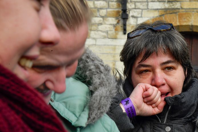 Ontlading bij Sabine Van Goethem. “We zijn er nog net op tijd bij om zeker te zijn van tribunekaarten op de Grote Markt.”