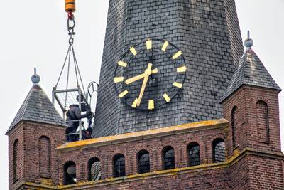 Baken van de regio weer helemaal bij de tijd: Hank leest torenverlichting bij elkaar