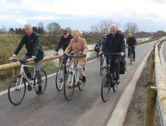Fietssnelweg tussen Gent en Brugge weer wat langer: 1,9 kilometer extra langs Kanaal in Aalter