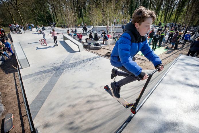 De nieuwe skatebaan in de Haagse Beemden is een van de locaties waar Bredanaars - jong en oud - buiten kunnen bewegen.