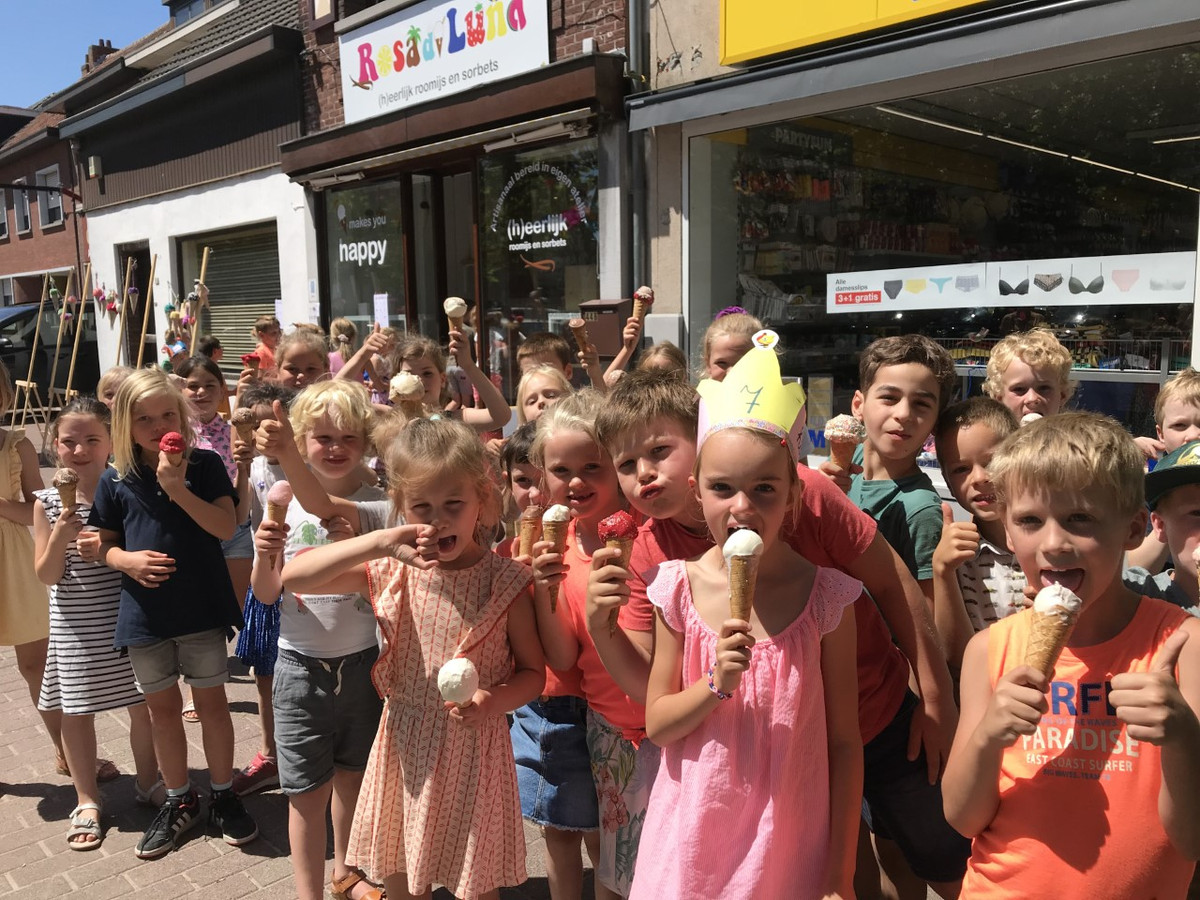 De leerlingen van De Wissel in Wuustwezel konden genieten van een heerlijk ijsje.