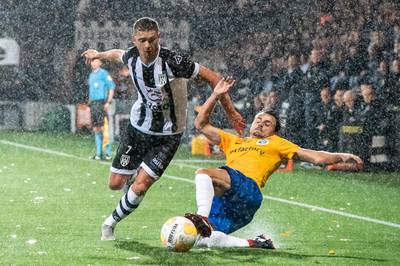Eigen goal debutant Vet leidt afgang De Graafschap bij Heracles Almelo in