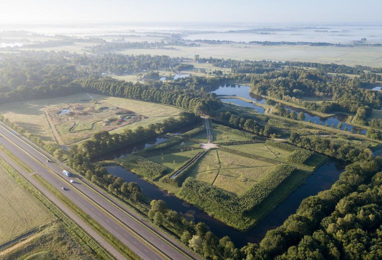 De nieuwe parkdelen Dwaalster en Frijlân (rechts) en sprookjestuin (links). Beeld Foto Iwan Baan