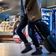 Lekker shoppen en de kroeg in: op lockdownvrij Schiphol kan het (nog) gewoon