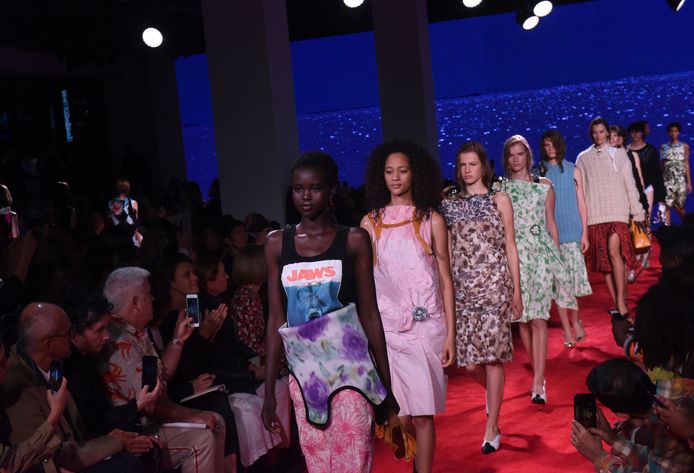 Modellen op de catwalk tijdens de finale van de lente- en zomercollectie 2019 van Calvin Klein.