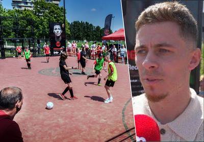“Vertrek bij Dortmund zal beste zijn”: Thorgan Hazard praat over toekomst bij inhuldiging van Red Court-pleintje in Waregem