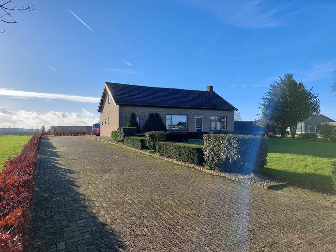 Illegaal vuurwerkfabriekje en hennepkwekerij gevonden in schuur Oud