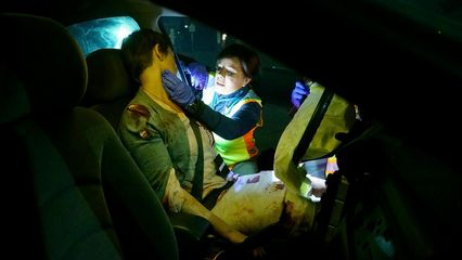 11. Une main au paradis