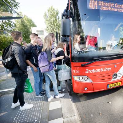 Altena wil ‘actie’ tegen plan provincie om buslijn naar Prinsentuincollege te schrappen