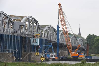 Stuw Grave half jaar na aanvaring weer als nieuw