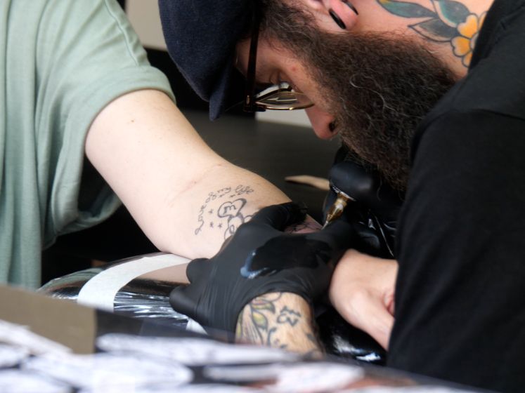 Tatoeages laten zetten op Ribs & Blues