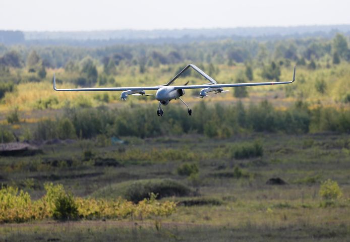 Archiefbeeld. Een drone wordt ingezet tijdens een militaire oefening van het Oekraïense leger. (26/05/2021)