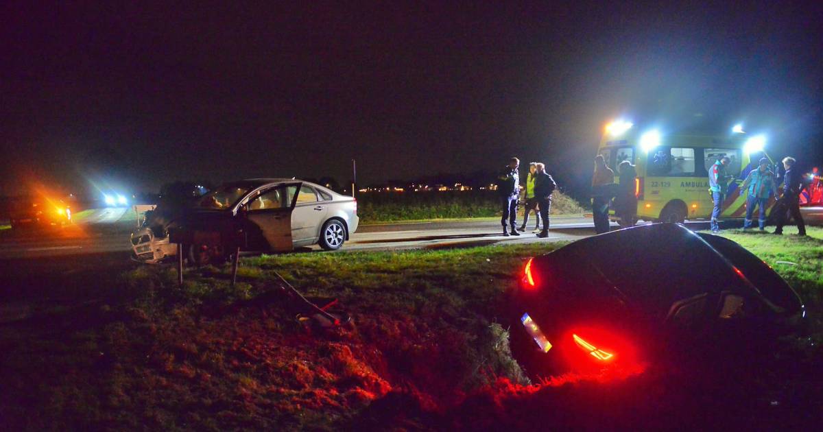 Auto belandt in greppel bij botsing in Milheeze
