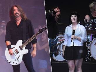 Onverwacht duet: Dave Grohl van Foo Fighters met dochter Violet op podium van Glastonbury
