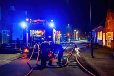 Brand in leegstaande woning in Genderen