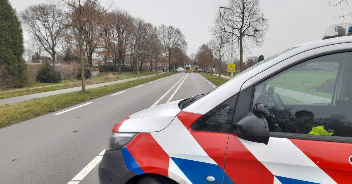 Drie voertuigen betrokken bij ernstig ongeval in Nijverdal.