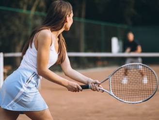 Gravel wijkt voor kunststof op tennisveld Wildersportcomplex