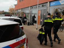 Overleden vrouw aangetroffen in woning Hendrik-Ido-Ambacht; man aangehouden