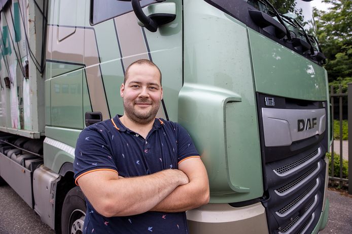 Door het kordate optreden van vrachtwagenchauffeur Bjorn van Gool uit Ruurlo was er dinsdagmorgen na een ongeluk op de A35 snel weer sprake van een veilige situatie.