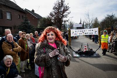 Einzelgängeroptocht doorbreekt doodse stilte in Griendtsveen, ook met Brabantse humor