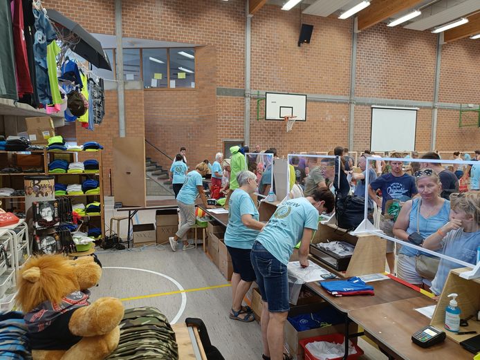 Eerste afhaaldag Dodentocht 2022: de shop met gadgets