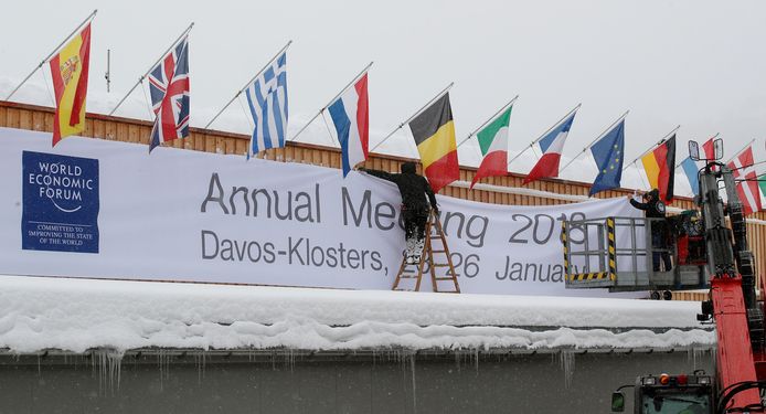 Davos wordt opgetuigd voor de ontvangst van wereldleiders op het World Economic Forum.