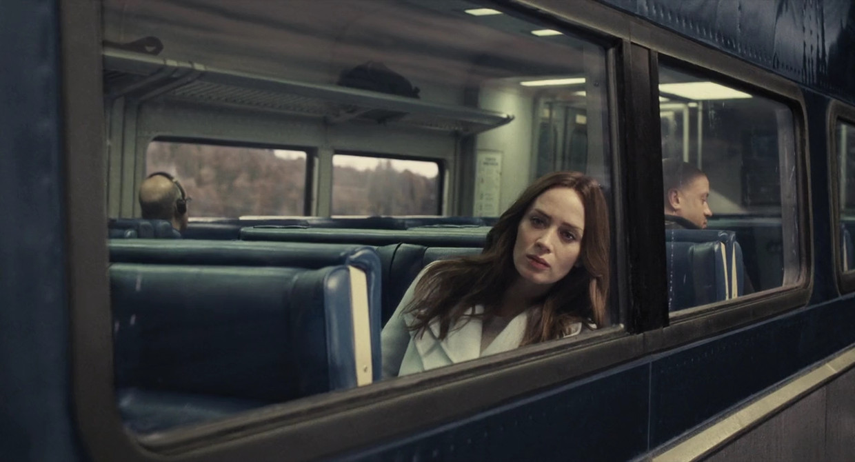 Emily Blunt in The Girl on the Train van Tate Taylor Beeld 