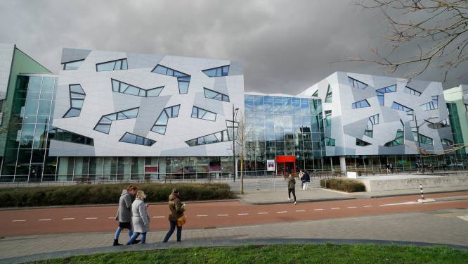 ‘Het wordt vervelender’: roc-studenten wachten maand na beginnen schooljaar nog steeds op boeken
