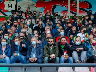 Er klinkt weer hi-ha-hondenlul vanaf de tribunes, eindelijk