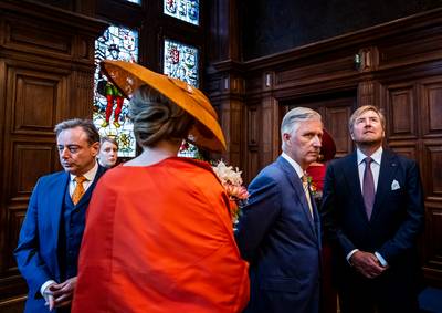 Vier scherpschutters, twee kleurrijke koninginnen en een bedrukte burgemeester op laatste dag van het staatsbezoek in Antwerpen: “Een logistiek huzarenstukje”