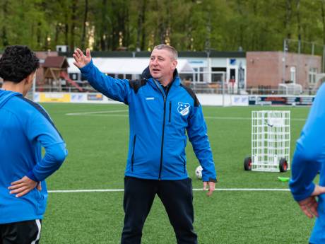 Eilermark door met trainersduo