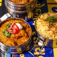 Deze old-school Chicken Curry van chef Pavan Bajwa smaakt de volgende dag nog beter