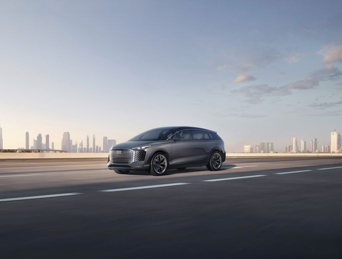De Audi Urbansphere Concept is een werkelijk gigantische 'stadsauto'; hij is flink langer dan de huidige Q7