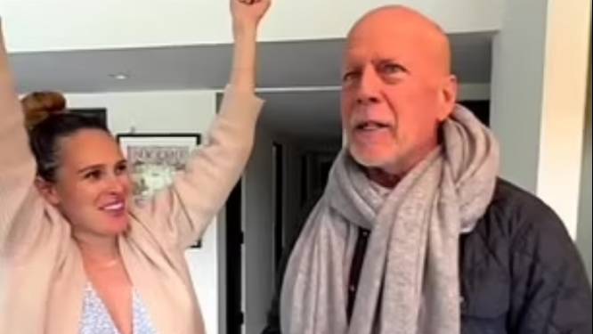 Familie dementerende Bruce Willis deelt lief filmpje voor zijn verjaardag: ‘Hou van jou en onze familie’