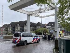 Fietser raakt gewond door aanrijding bij stadsgracht van Zwolle