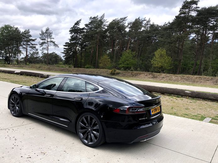 Spijsverteringsorgaan Slaapkamer grond Een Tesla voor de helft van de prijs: zo doe je dat | Auto | AD.nl