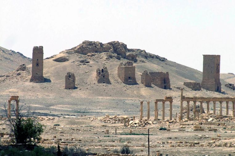  IS Blaast Zuilen Met Vastgeketende Mensen Op In Palmyra De Morgen