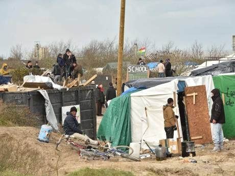 Hollande wil sluiting vluchtelingenkamp Calais