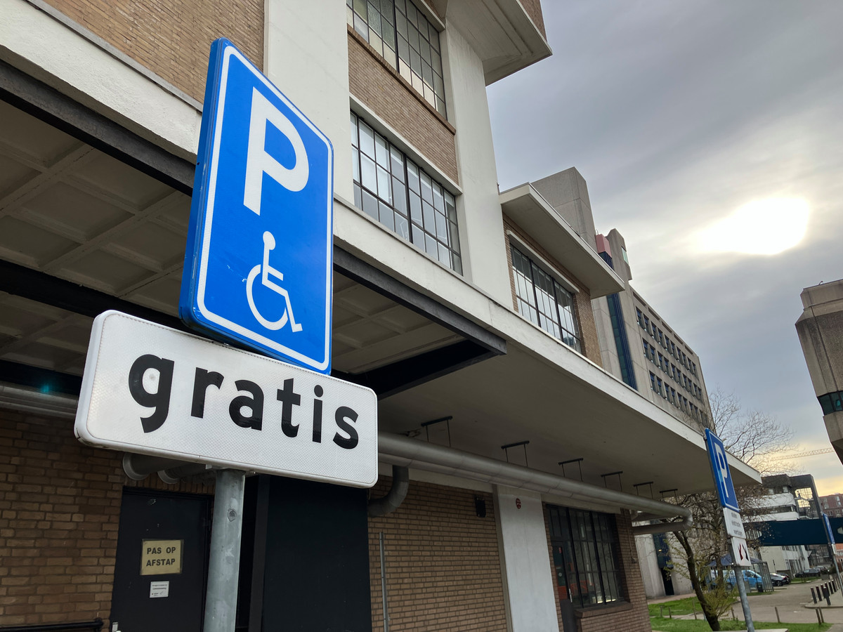 Eindhoven riskeert dat gehandicapten onterechte parkeerboetes krijgen ‘Dit is vragen om