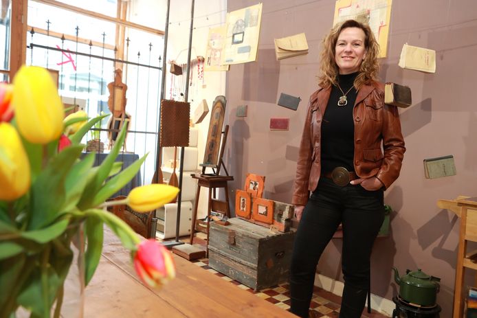 Na twee jaar lang reizen door Frankrijk, Spanje en Portugal startte Karen Bruggeman haar eigen galerie.