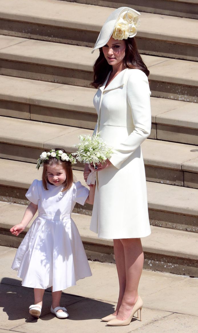 Prinses Kate en dochtertje prinses Charlotte op de dag van Harry en Meghans huwelijk