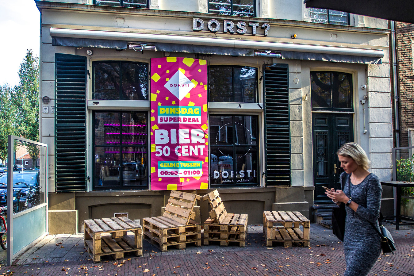 Het horecapand van Dorst op de hoek Brink/Rijkmanstraat, een aantal jaren geleden.