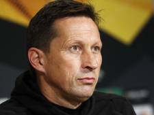 Schmidt bezorgd over de corona-situatie bij PSV: ‘Goed voor elkaar zorgen, maar ook focussen op de wedstrijd’
